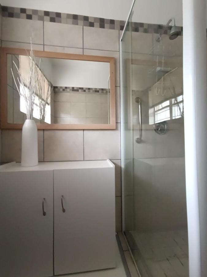 شقة Sea Point Kingsgate No 10 كيب تاون المظهر الخارجي الصورة